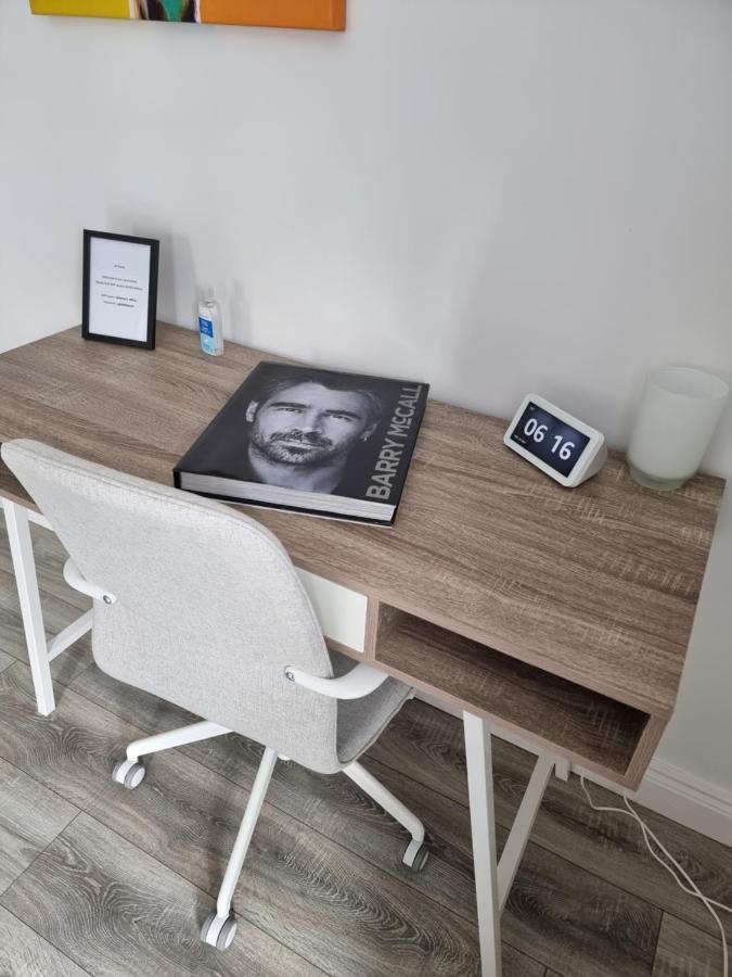 Brownstown Spacious Curragh 2-Bed Apartment With Own Entrance מראה חיצוני תמונה