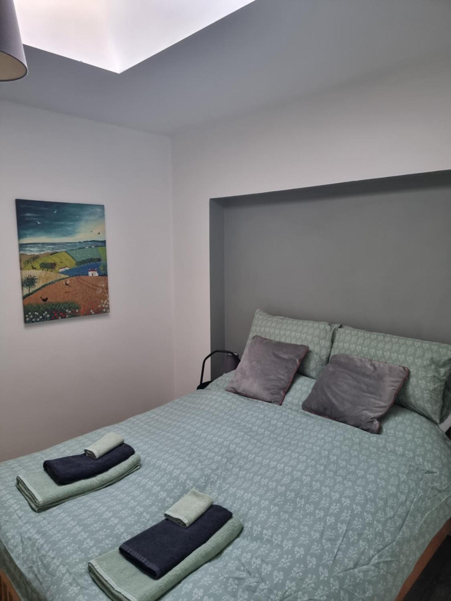 Brownstown Spacious Curragh 2-Bed Apartment With Own Entrance מראה חיצוני תמונה
