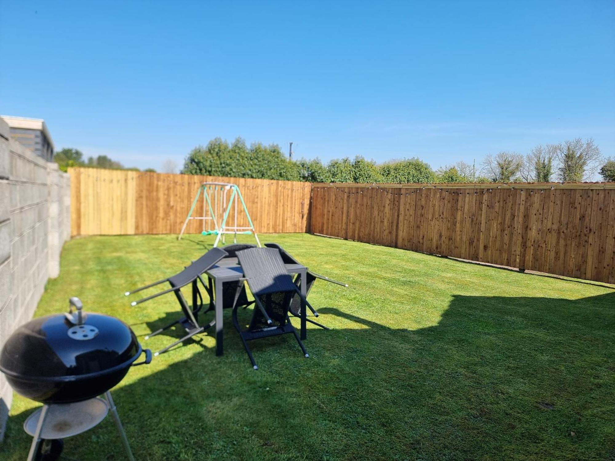 Brownstown Spacious Curragh 2-Bed Apartment With Own Entrance מראה חיצוני תמונה